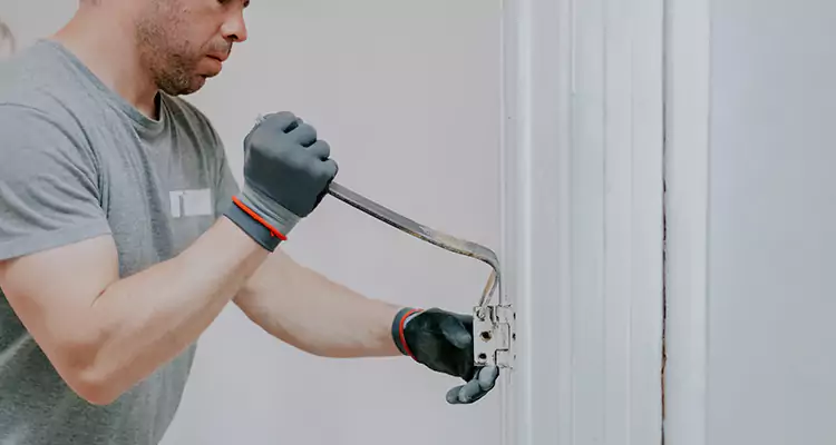 Cracked Door Jamb Repair in Northdale, FL