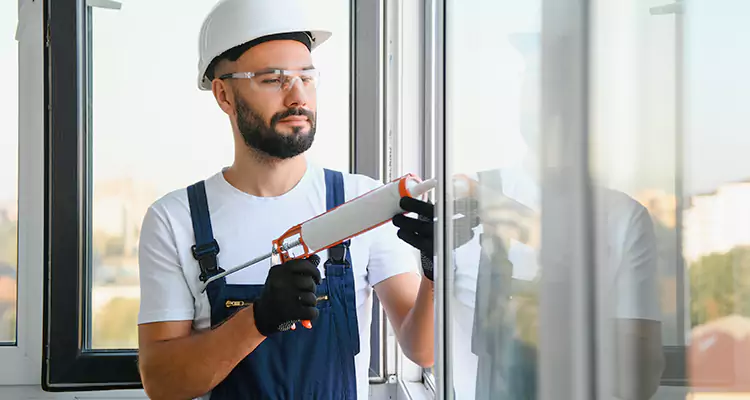 Retractable Screens Repair for Patio in Northdale, FL