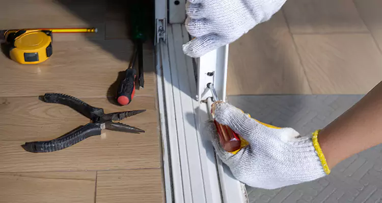 Screen Door Wheel Replacement in Northdale, FL