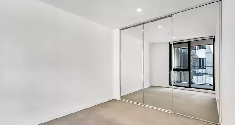 Why Homeowners Choose Us for Sliding Mirror Door Replacement in Northdale, FL