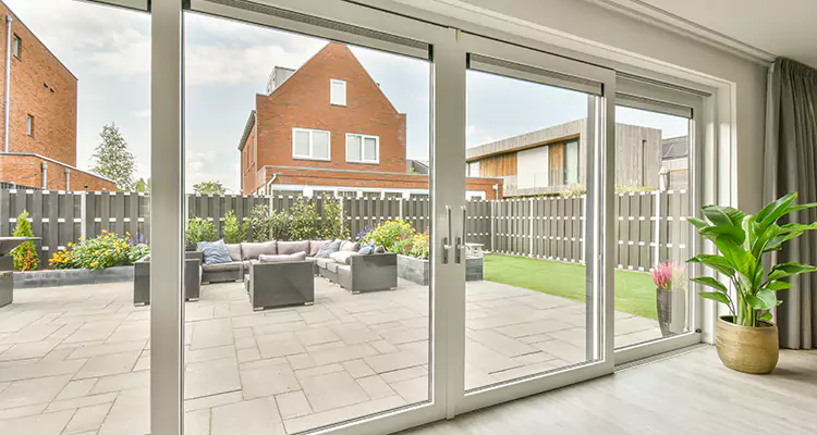 Best Sliding Screen Door Replacement Company in Northdale, FL