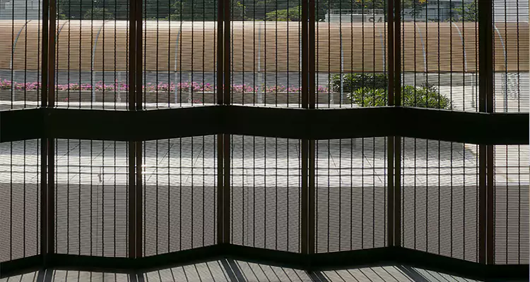 Front Screen Door Repair in Northdale, FL