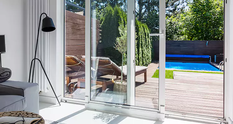 Fixing A Sliding Screen Door Roller in Northdale, FL